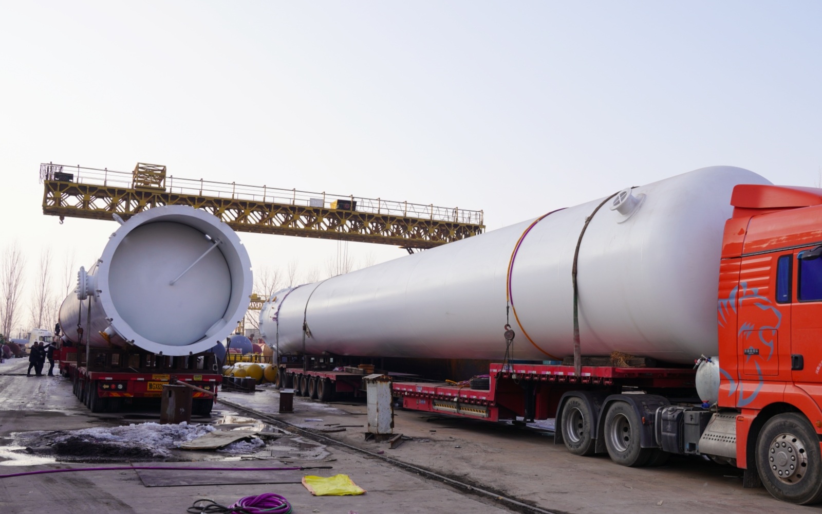 儲(chǔ)罐容器_壓力容器_低溫儲(chǔ)罐_菏澤花王壓力容器